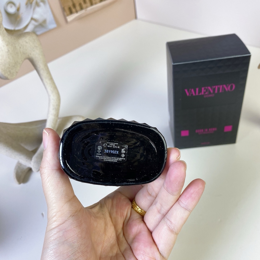 Valentino Born In Roma Extradose