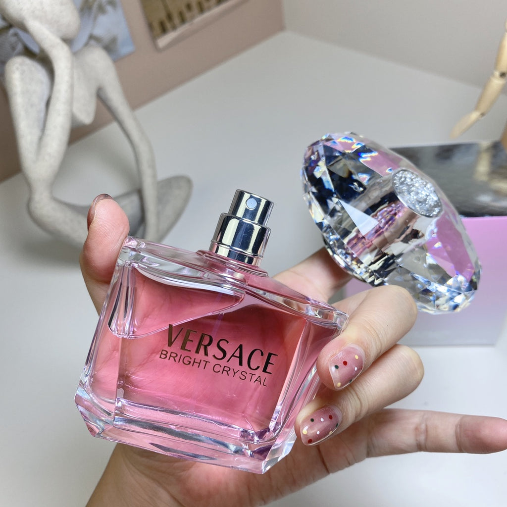 ✨ Versace Bright Crystal Eau de Toilette for Women – 90ml