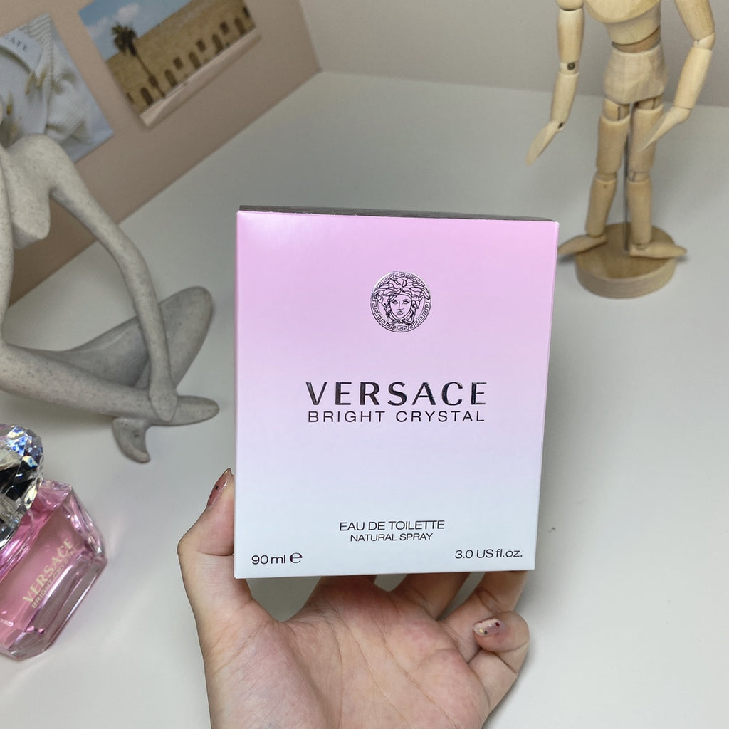 ✨ Versace Bright Crystal Eau de Toilette for Women – 90ml