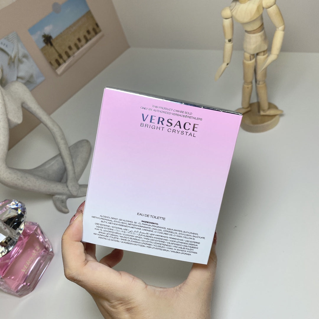 ✨ Versace Bright Crystal Eau de Toilette for Women – 90ml