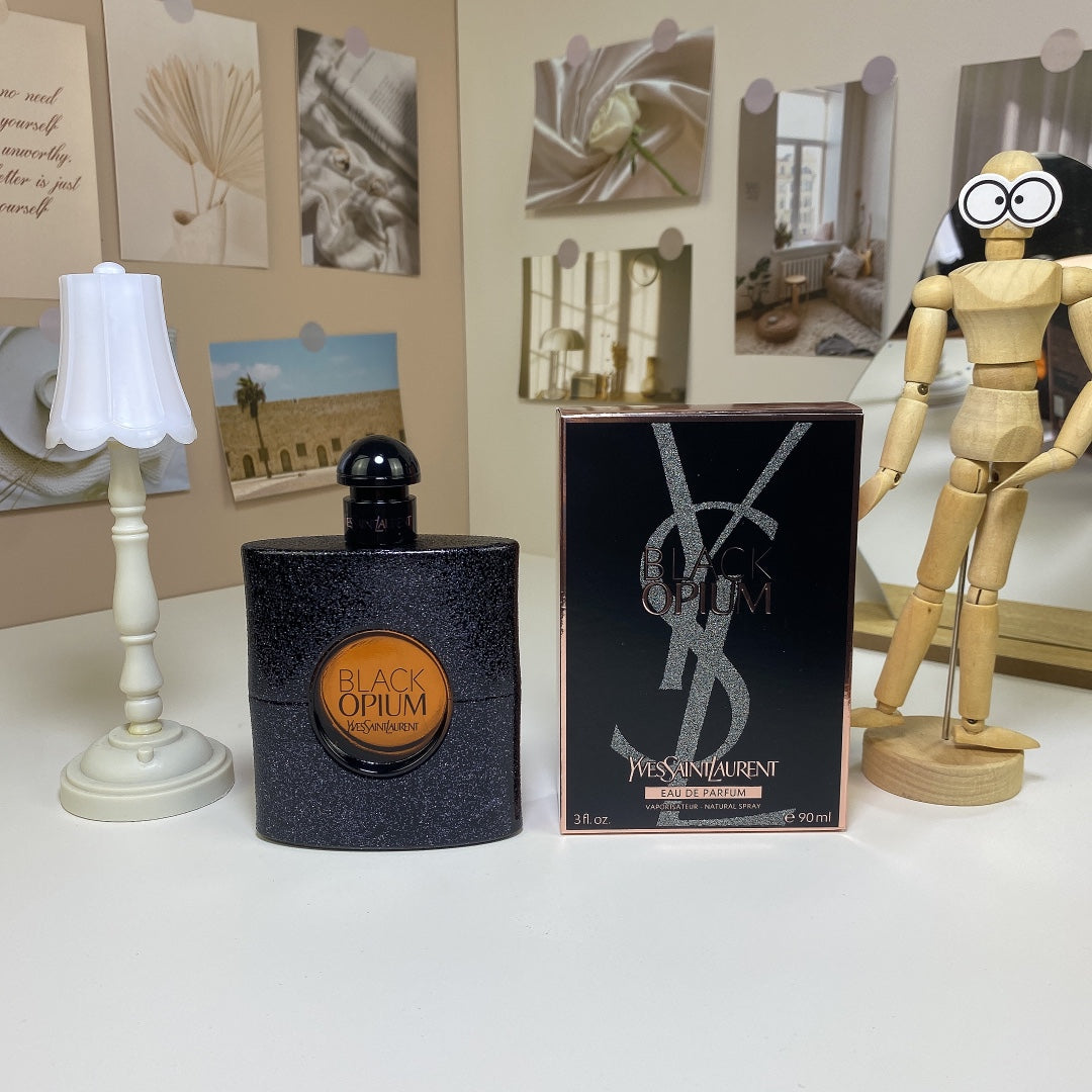 Yves Saint Laurent  Black Opium Eau de Parfum Women
