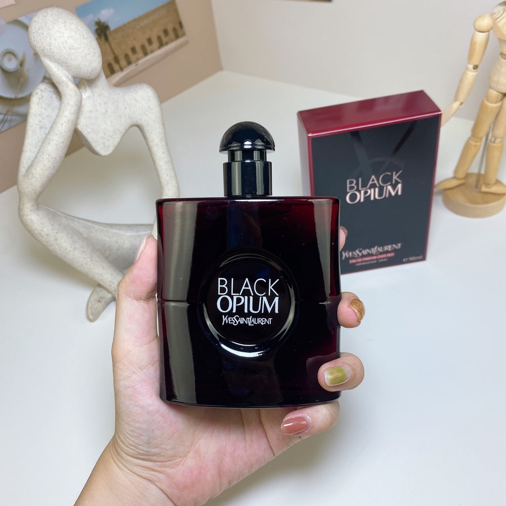 Yves Saint Laurent Black Opium Over Red Eau de Parfum – 90ml