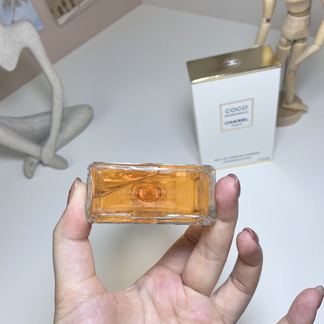 Coco Chanel Mademoiselle Eau de Parfum Intense Women
