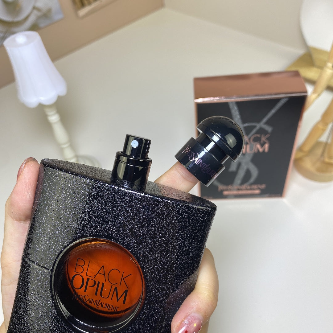 Yves Saint Laurent  Black Opium Eau de Parfum Women