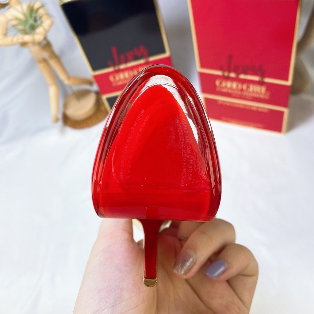 VERY Good Girl Carolina Herrera Eau de Parfum Women