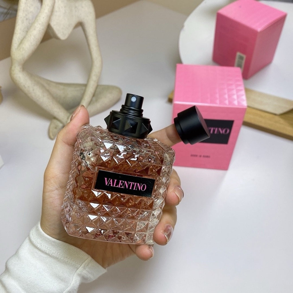 Valentino Donna Born in Roma Women